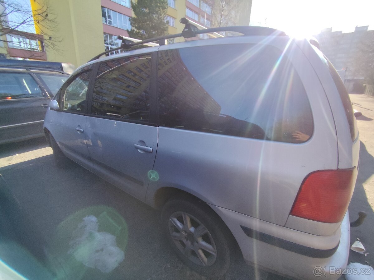 Alhambra, Sharan - 6