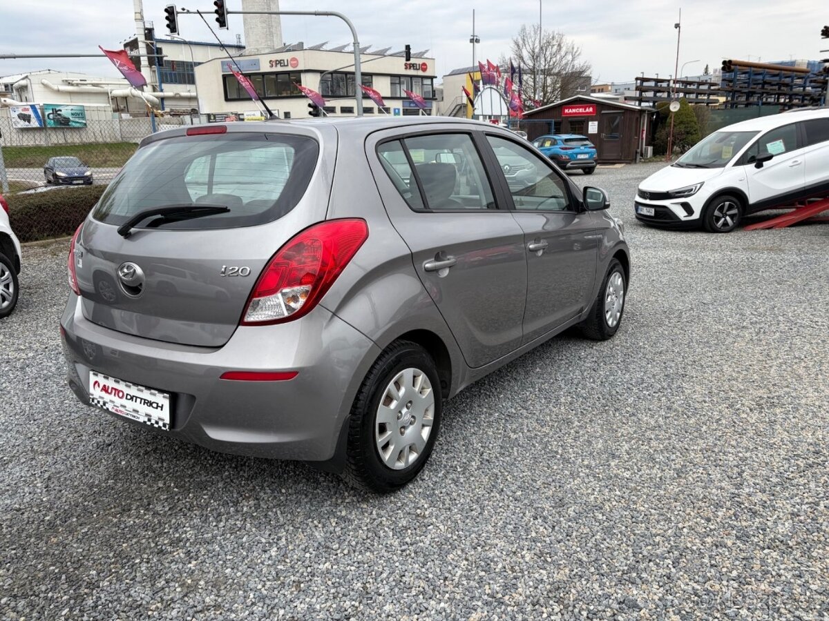 HYUNDAI i20 1,2i INCLUSIVE PLUS 1.MAJITEL NOVÁ STK - 6