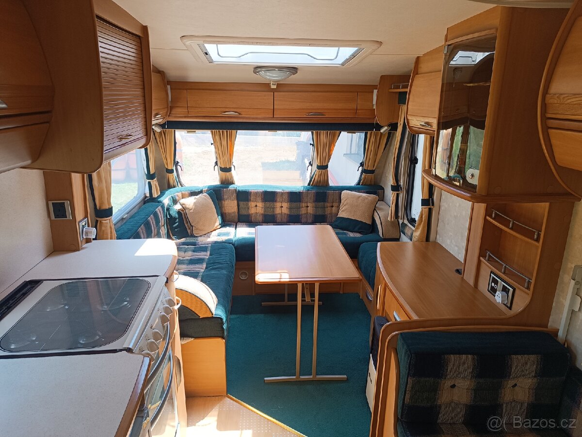 Prodám karavan Swift - 6
