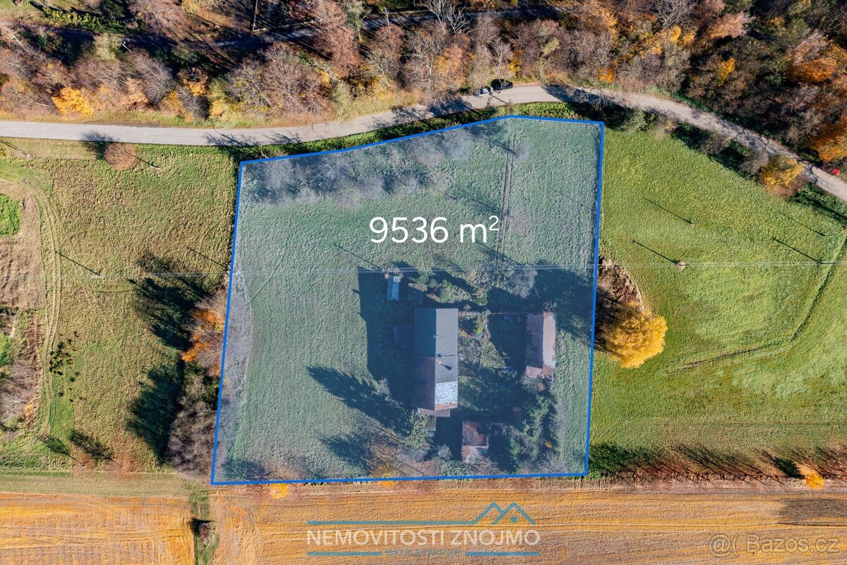 Rozlehlý stavební pozemek, 9536m2, pro rodinné i bytové domy - 6