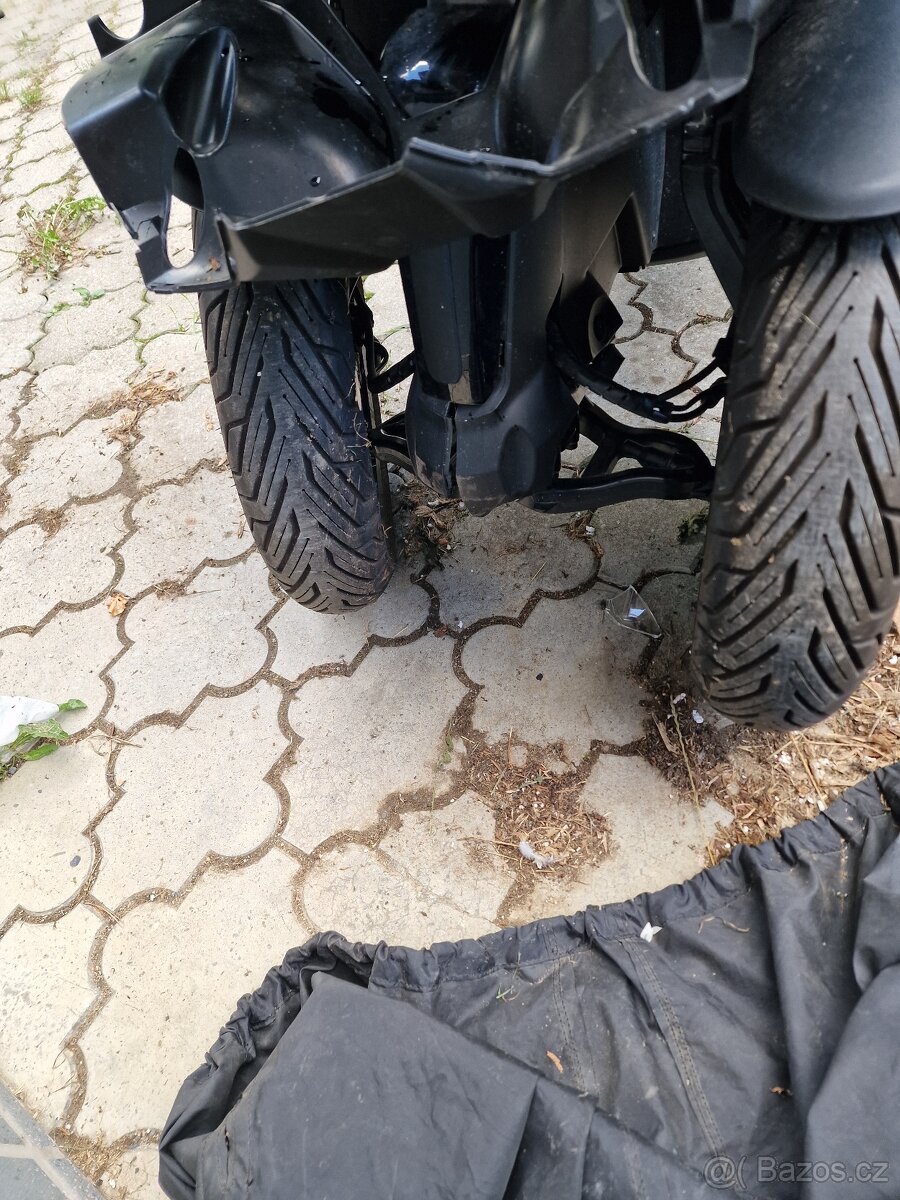 Peugeot Metropolis sw 400i - 6