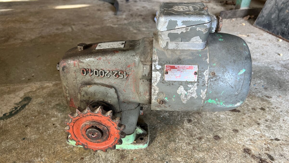 Elektromotor, třifázový s převodovkou - 6