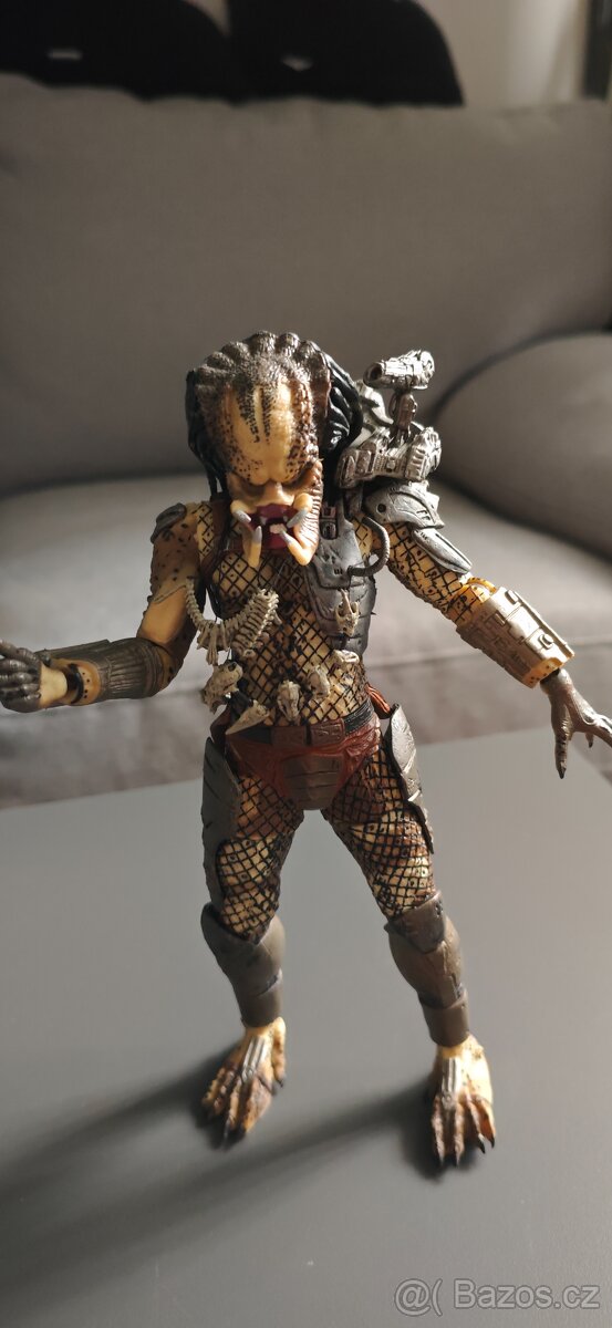 Predatoři Neca 1/10 + Hound+trůn - 6