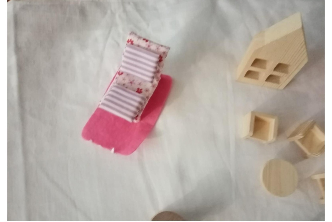 Dřevěný nábytek pro panenky - 6