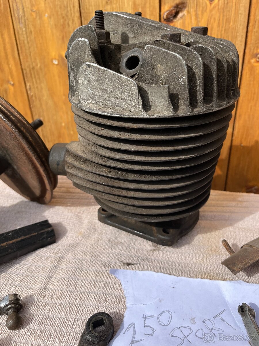 Prodám ČZ 250 předválečná díly i 175 - 6