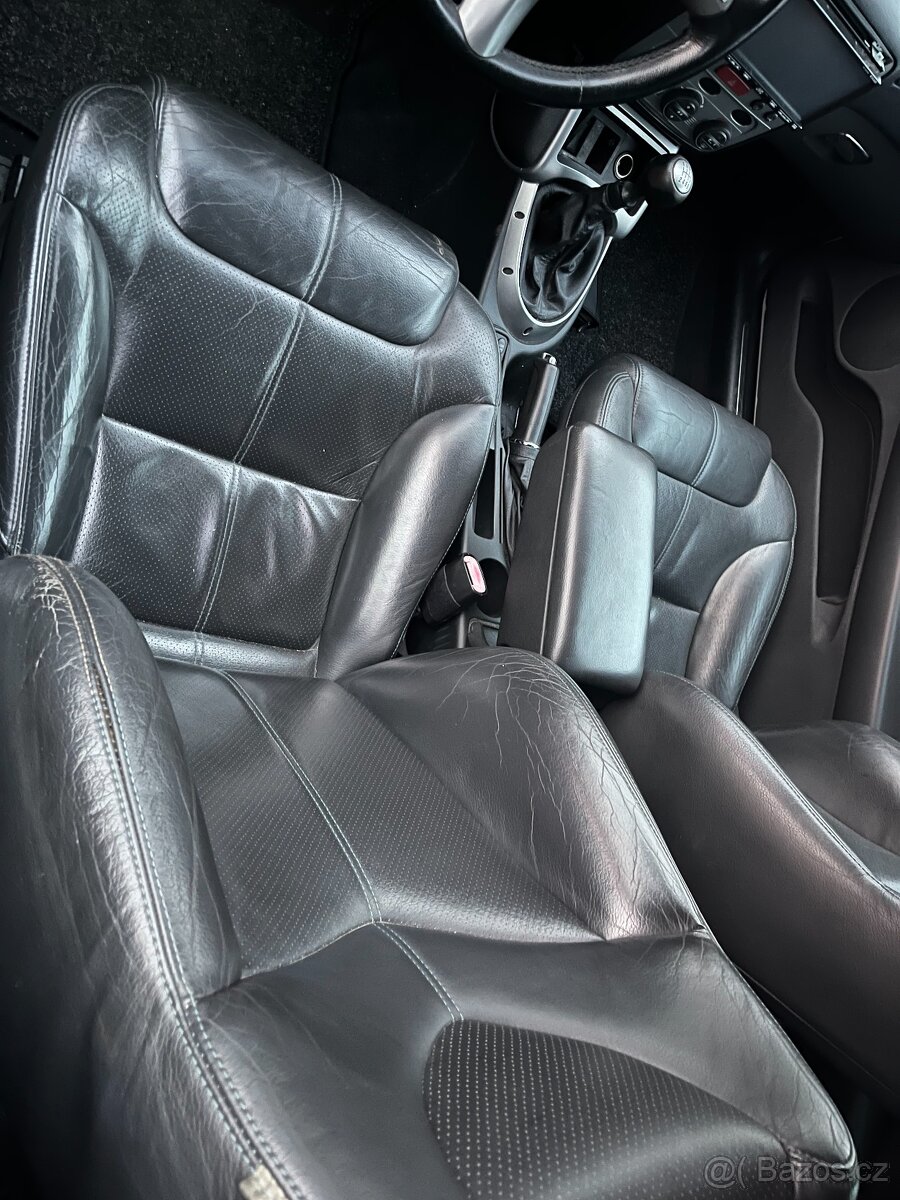 Alfa Romeo GT KŮŽE - 6