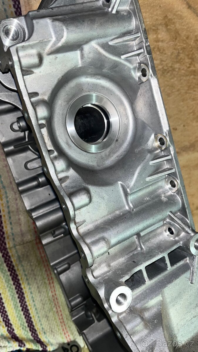 Horní olejová vana BMW N63B44 - 6