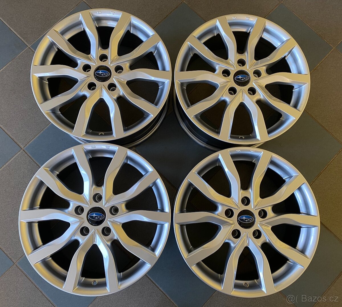 nová alu kola 17", rozteč šroubů 5x114,3 - 6