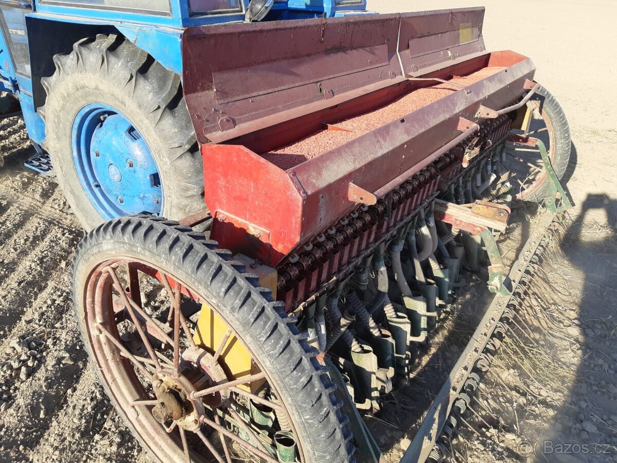 Sečka za traktor 3m - 6