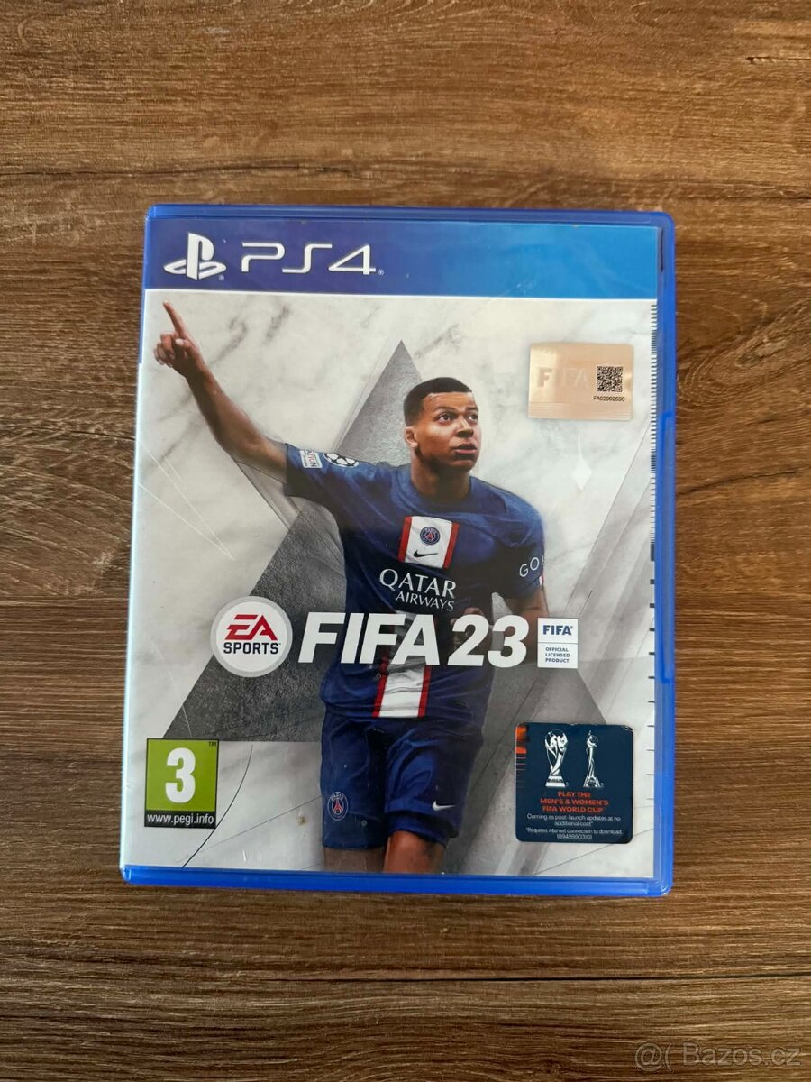 PS4 Slim 1 TB + 2x ovladač DualShock + 4 hry + nabíječka - 6