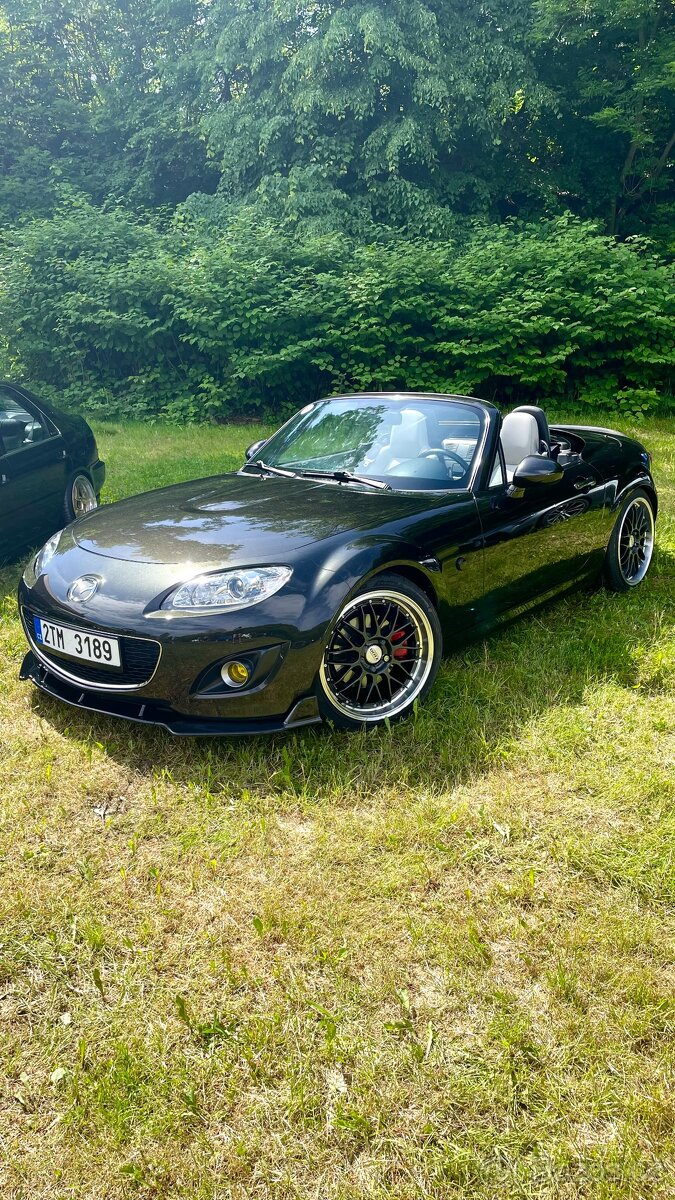 Mazda MX-5 NC PRHT 2011 Kaminari edice - 6