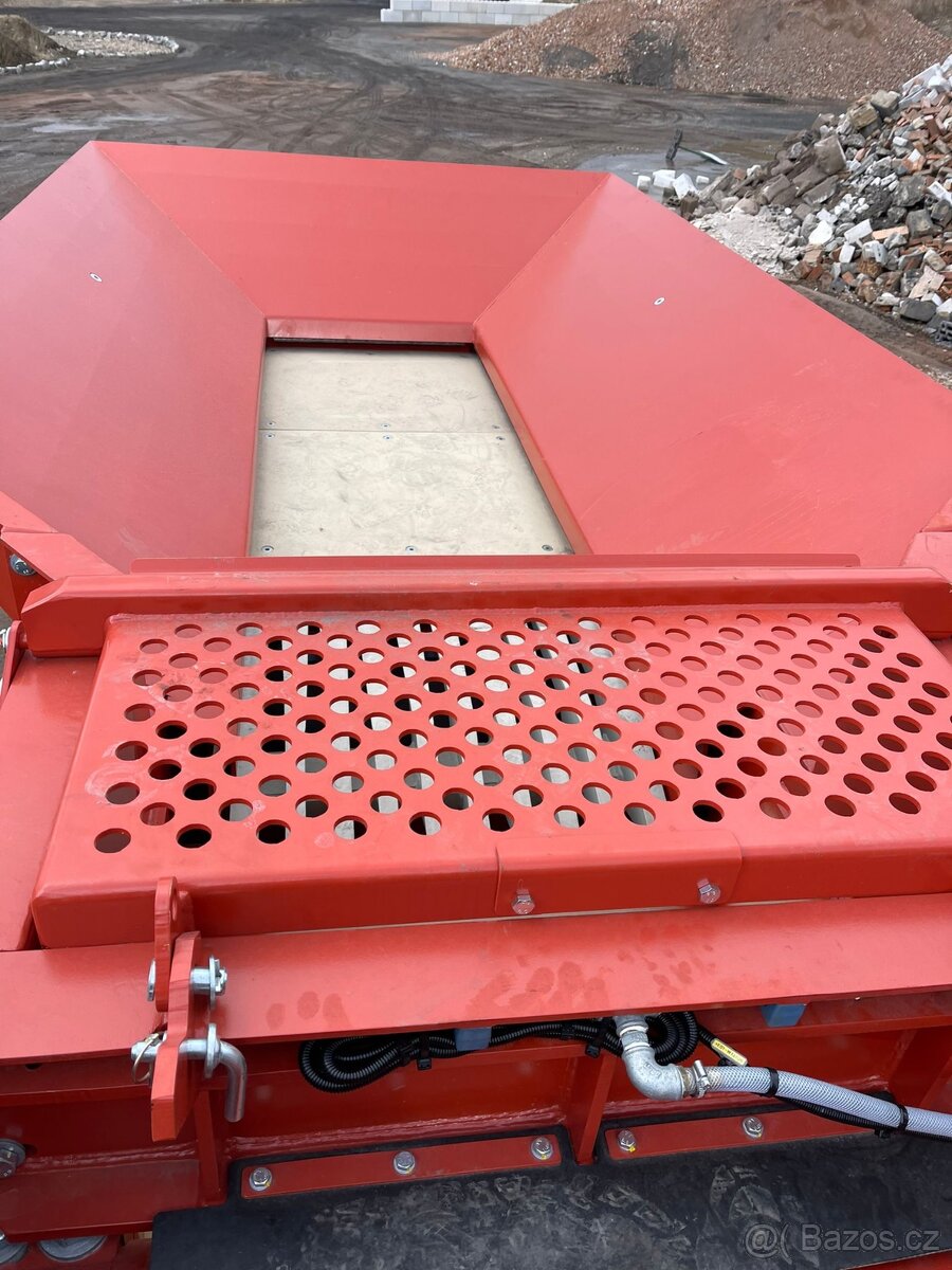 Mobilní drtič SBM Jawmax 200 - 6