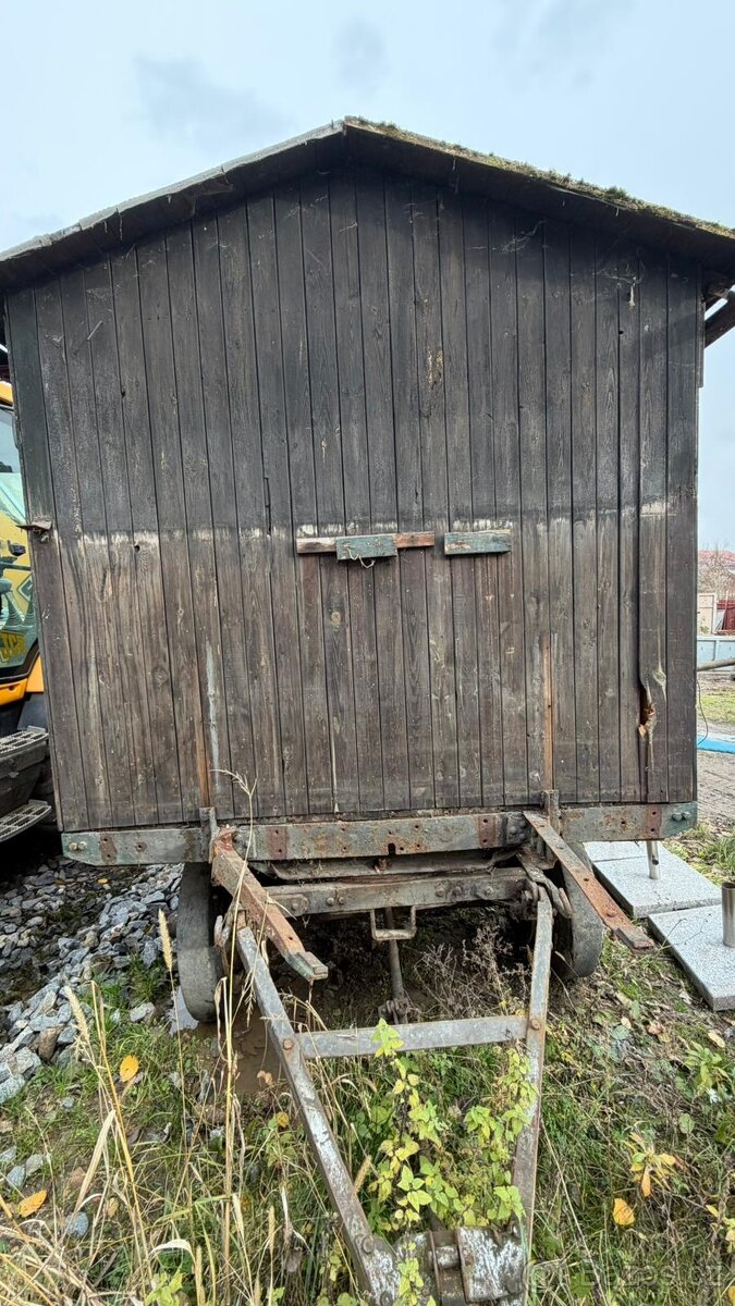 Včelín / maringotka - spěchá - 6