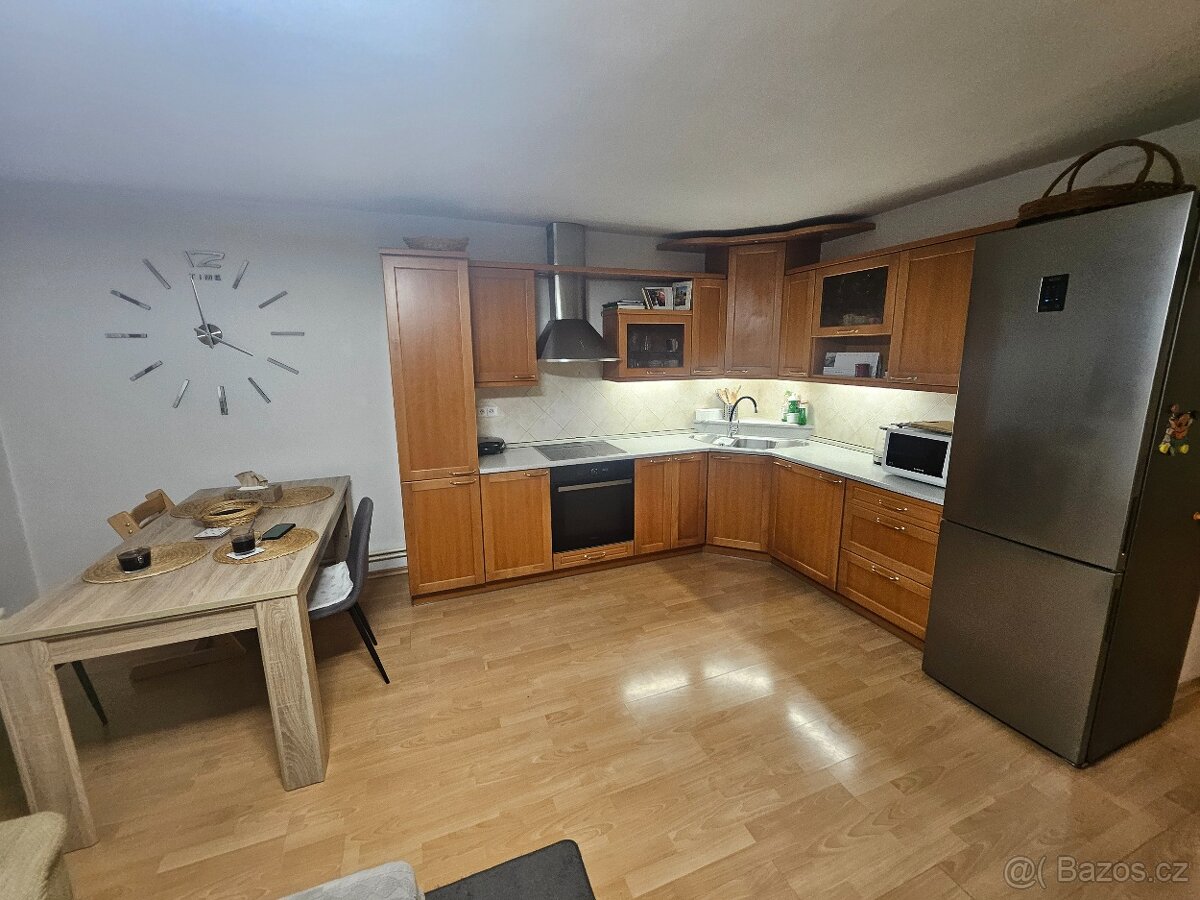 Prodej domu v obci Holany přímo u vody - 6