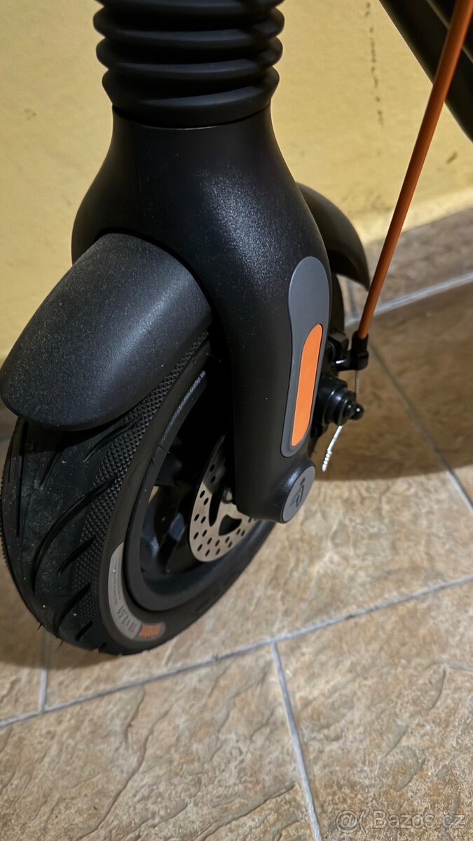 Ninebot Kickscooter F2 Pro E - 6