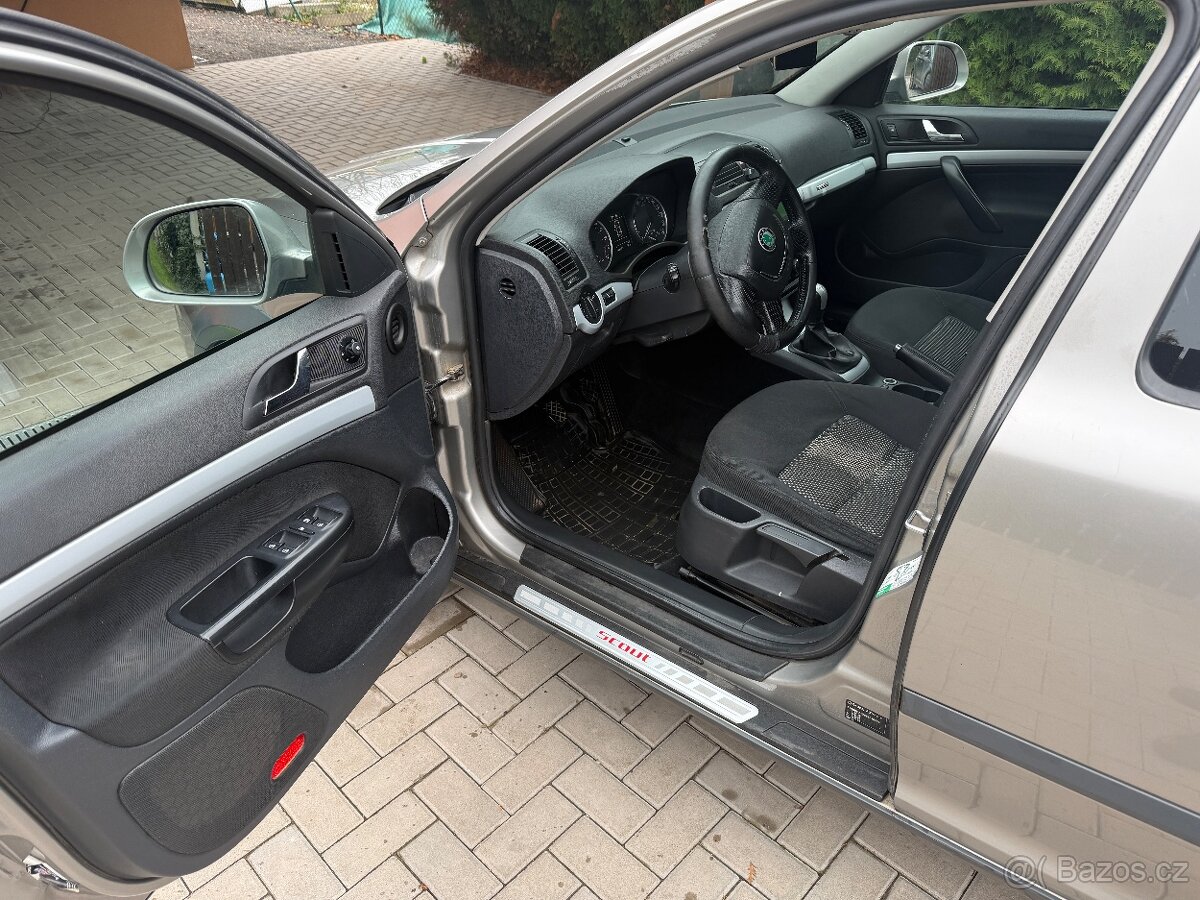 Škoda Octavia Scout - 6