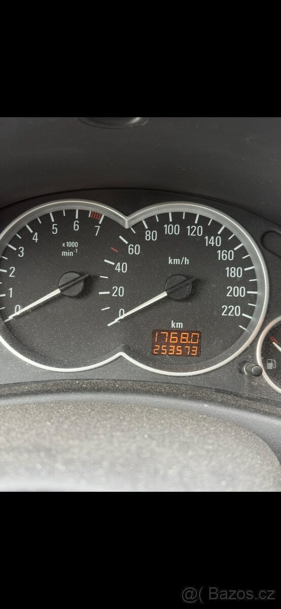 Opel corsa C 1,2 - 6