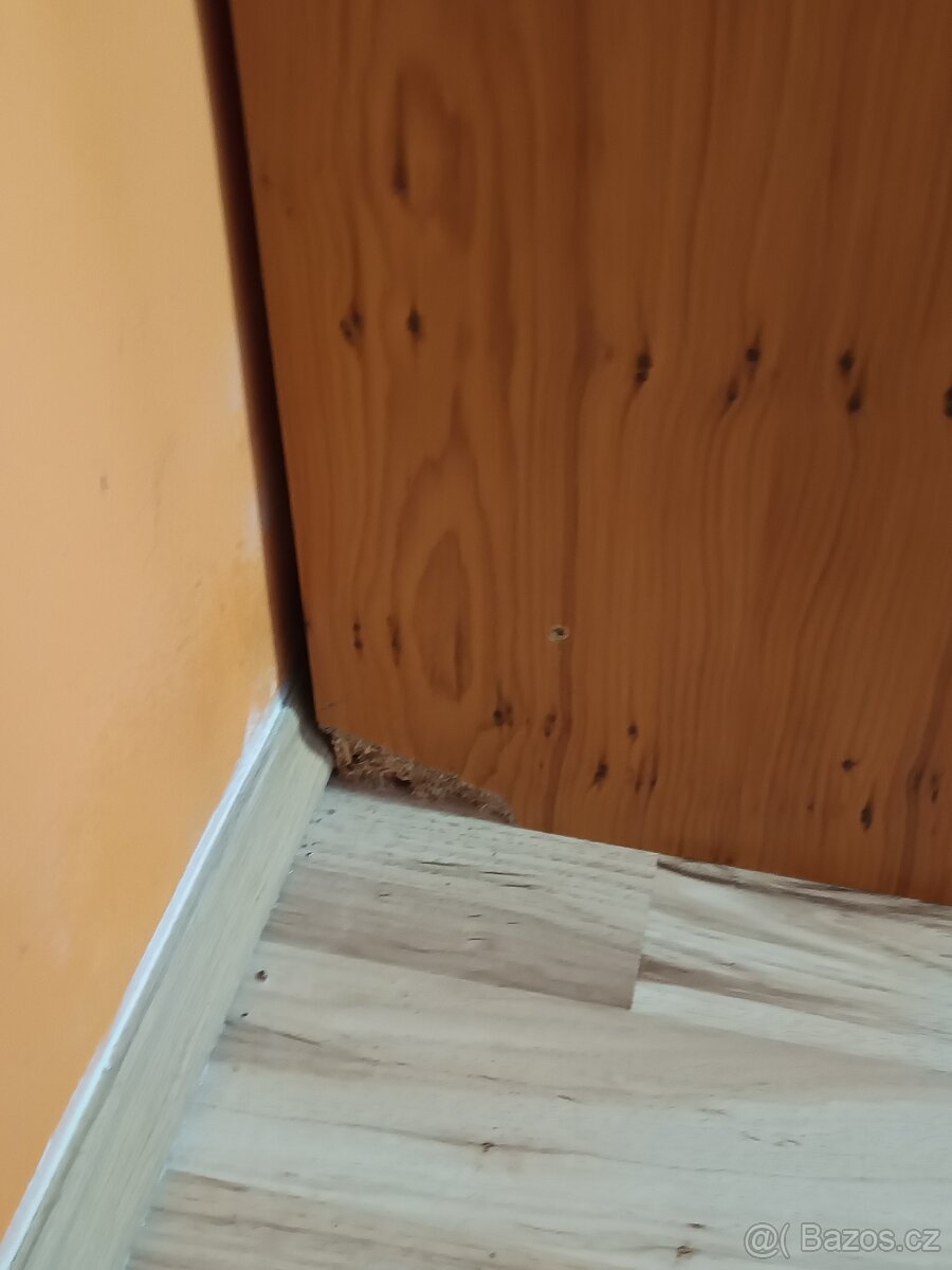 Velká šatní skříň. - 6