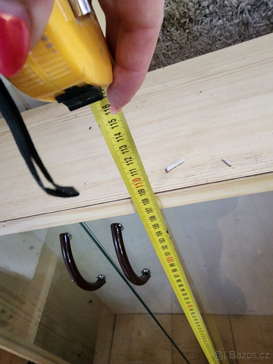 Vitrína prosklena 2x - 6