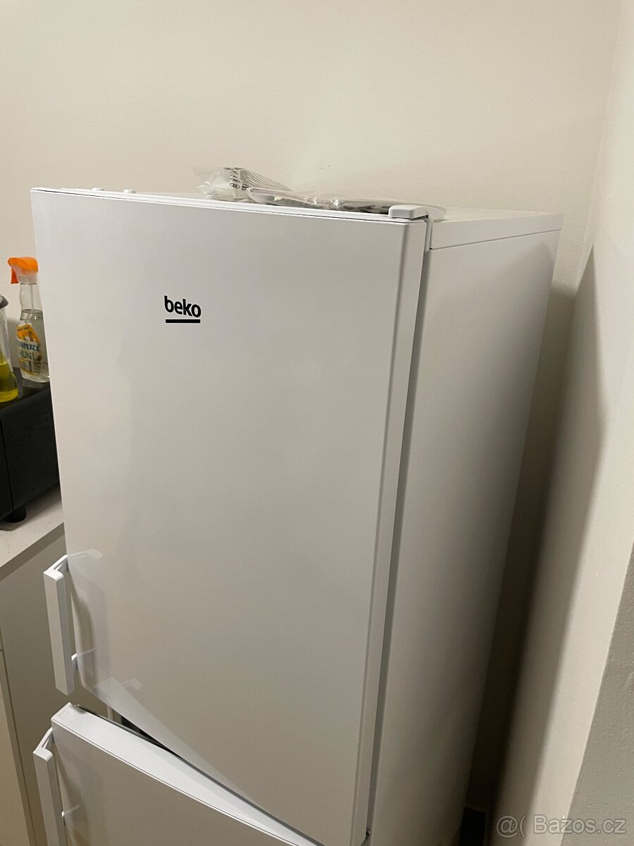 Chladnička s mrazničkou Beko CSA240M40WN bílá - 6