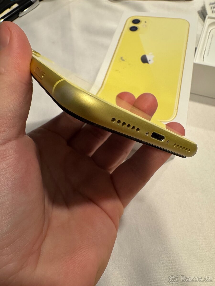 iPhone 11 64GB Žlutý - 6
