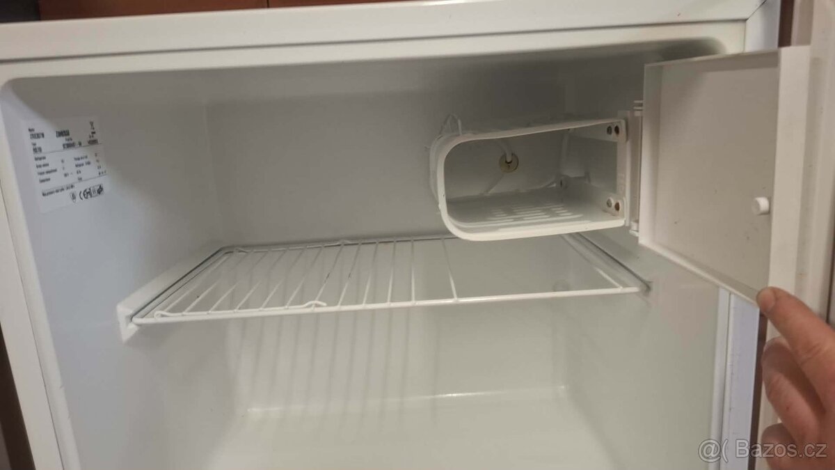 Prodám malou ledničku - 6