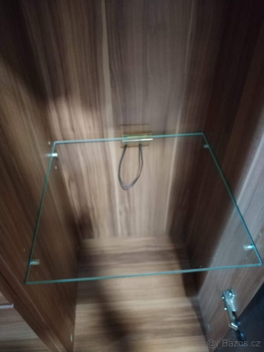 Obyvaci stena, s TV stolkem - 6