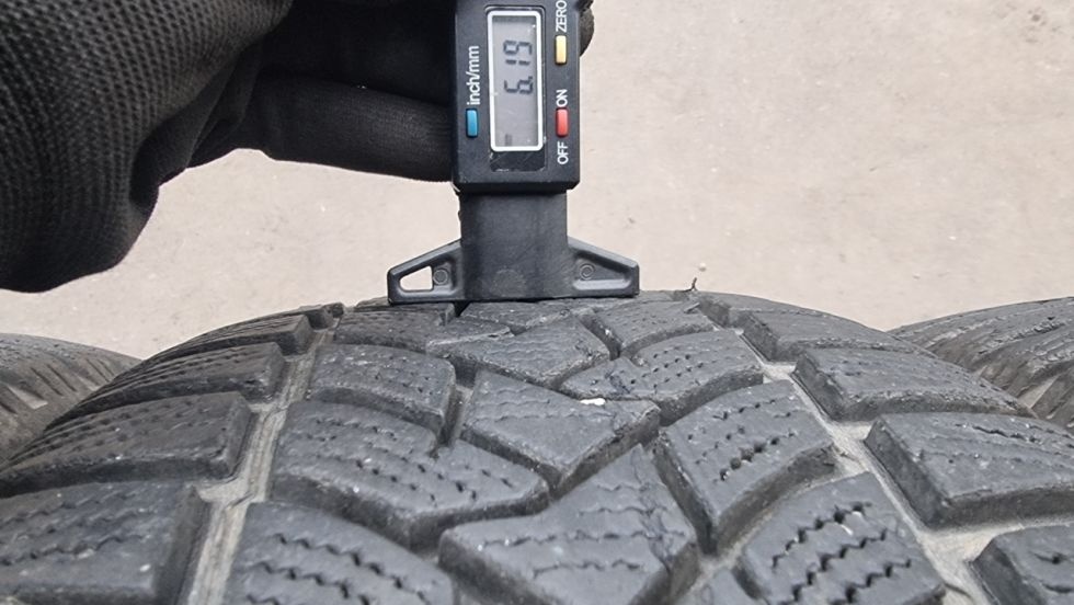 Zimní pneu 215/60/16 Dunlop - 6