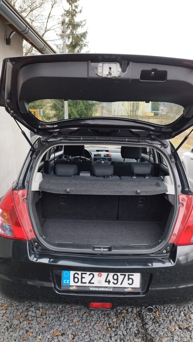 Suzuki Swift 1.3 - 6