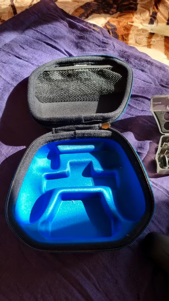 PLAYSTATION 4 + 28 HER - 6