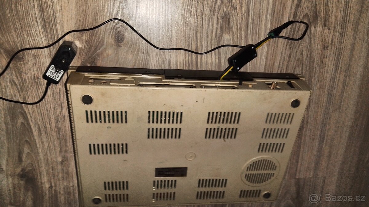 Nabízím počítač Sharp MZ-720 . - 6