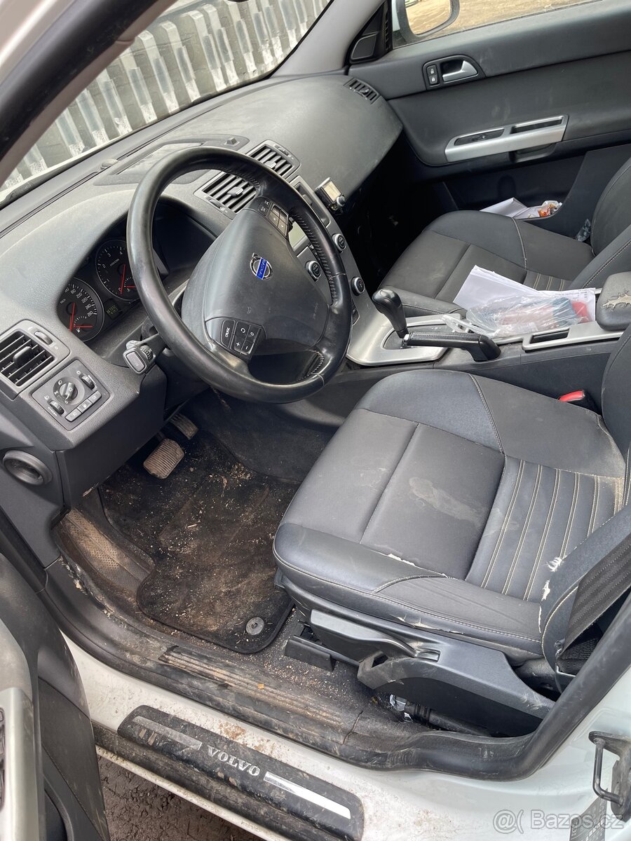 Volvo v50 - 6