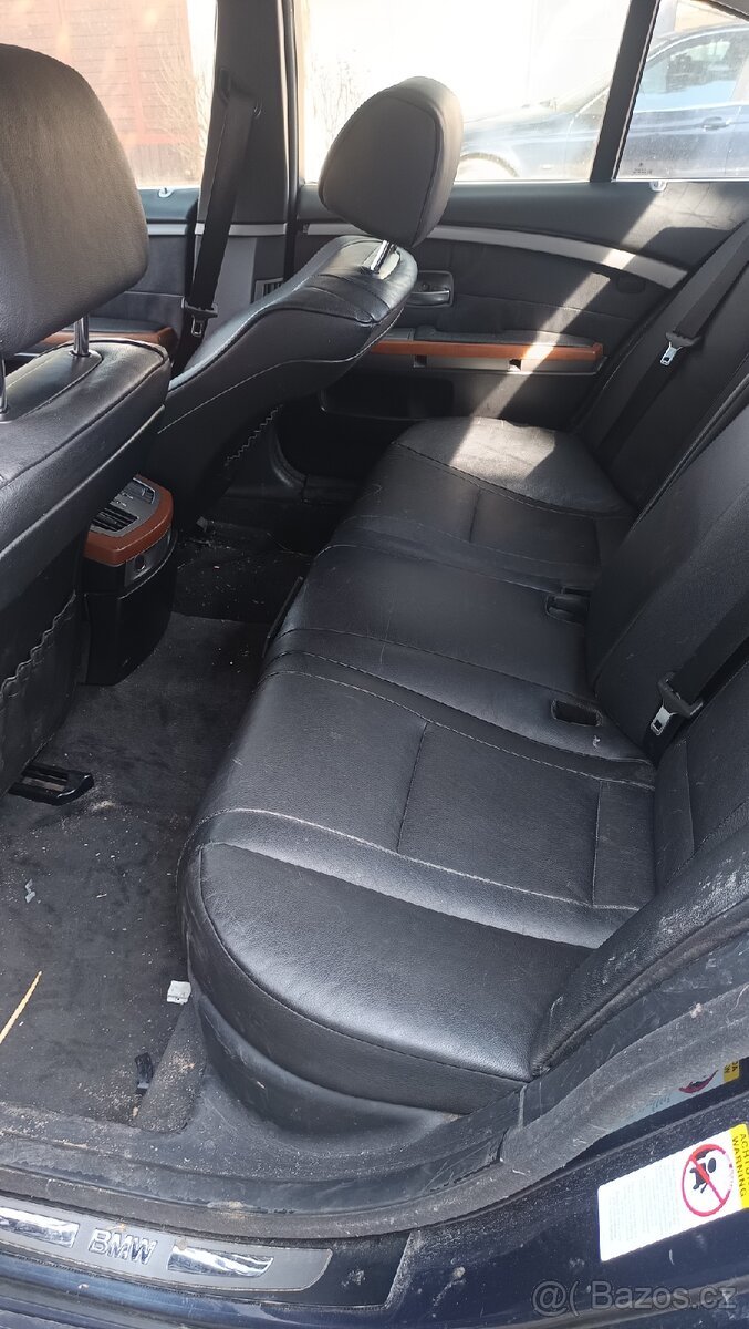 BMW 7 735i díly - 6