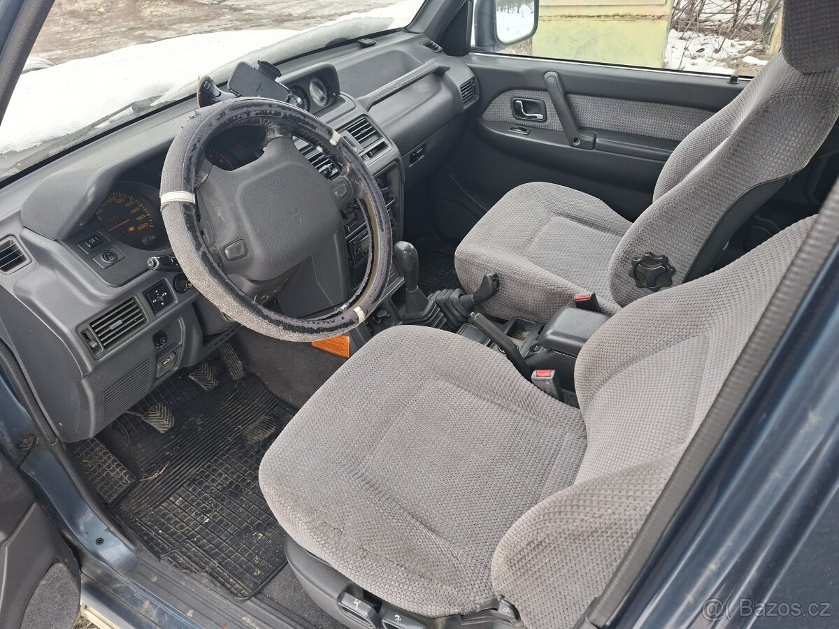 Mitsubishi Pajero 2.5 td - 6