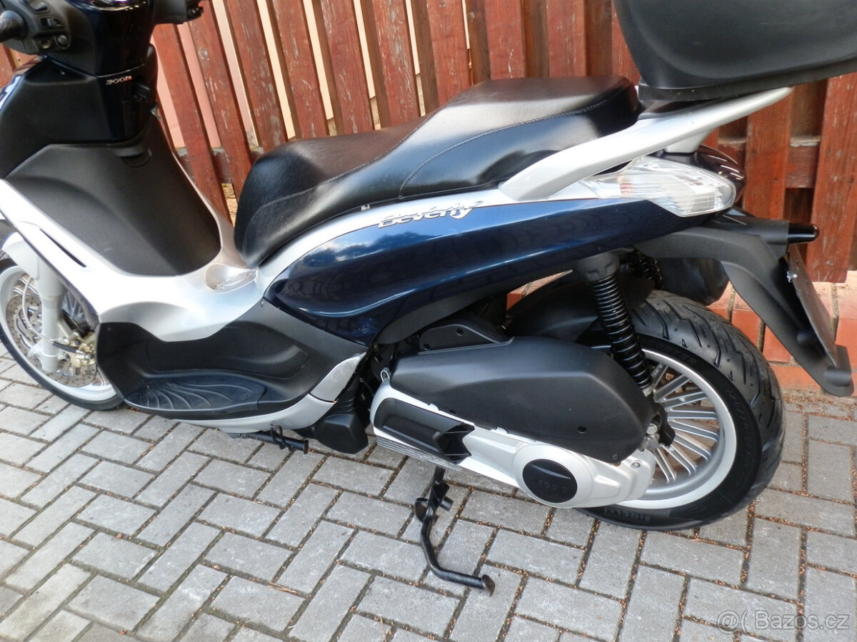 Piaggio Beverly 300 - 6