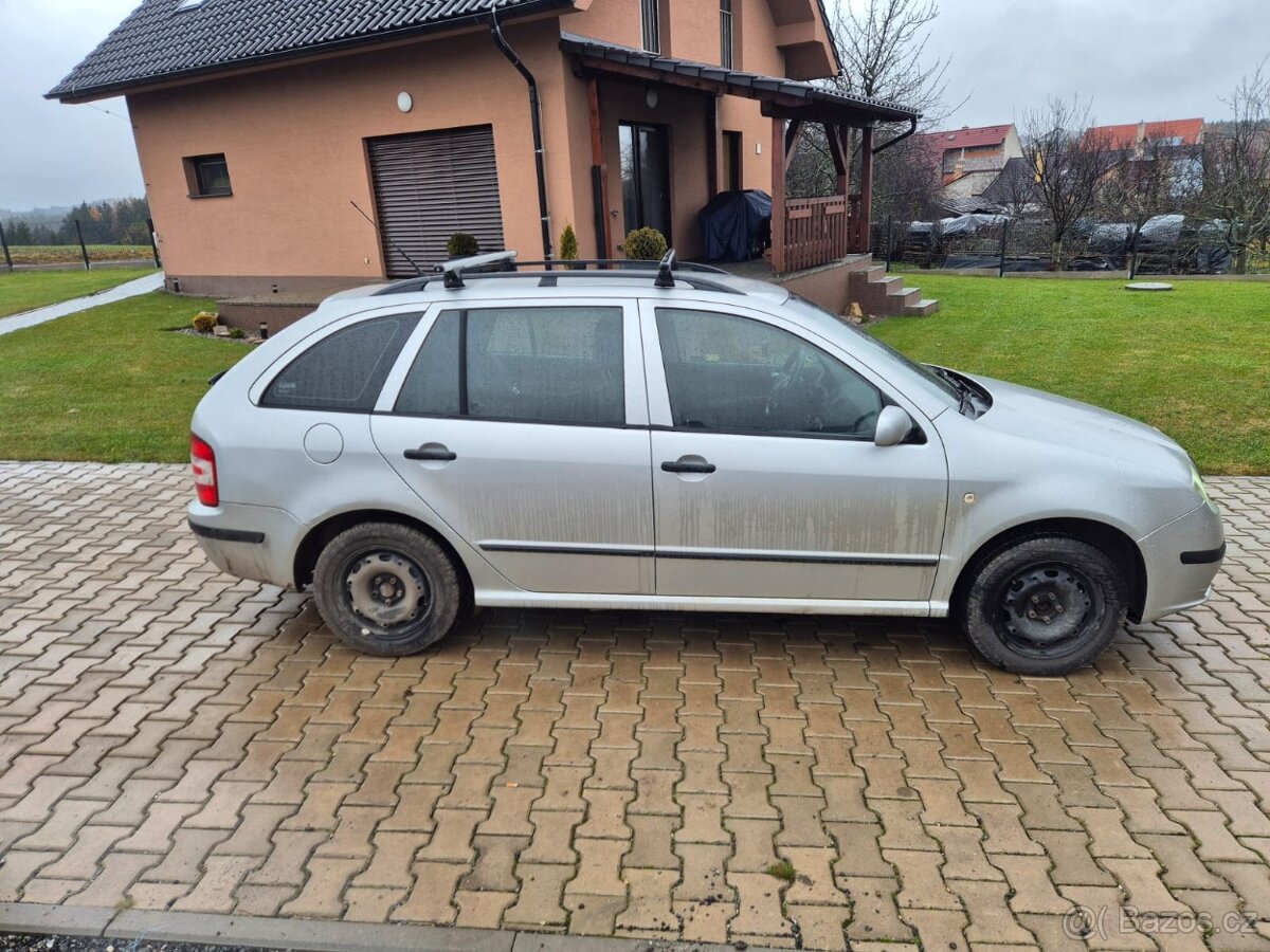 Prodám Škoda Fabia kombi facelift elegance 1.4 55kw - 6
