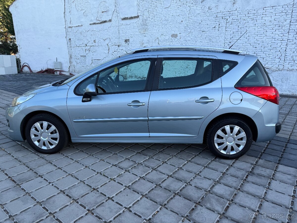Peugeot 207 SW kombi 1,4i 70kW r.v.2011 Serviska - 6