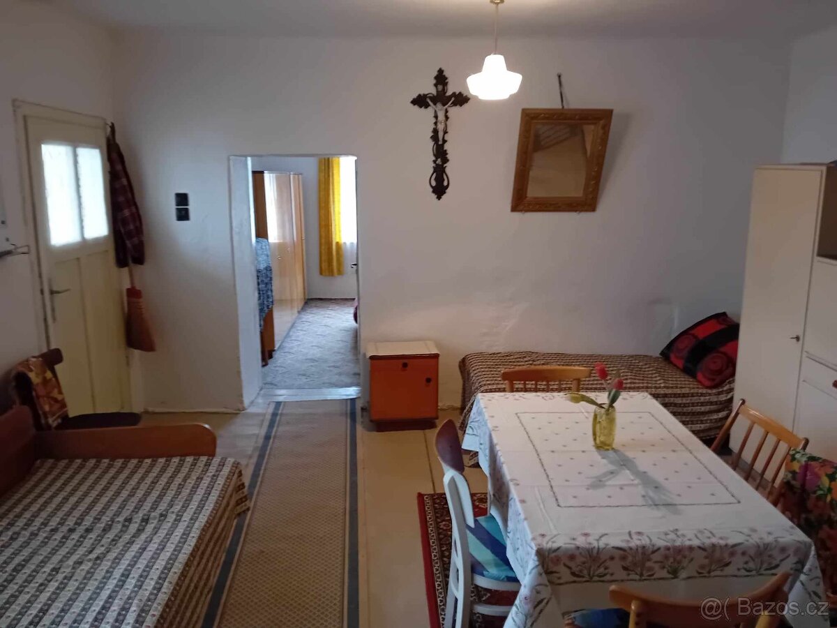 RD se zahradou v obci Litobratřice - 6