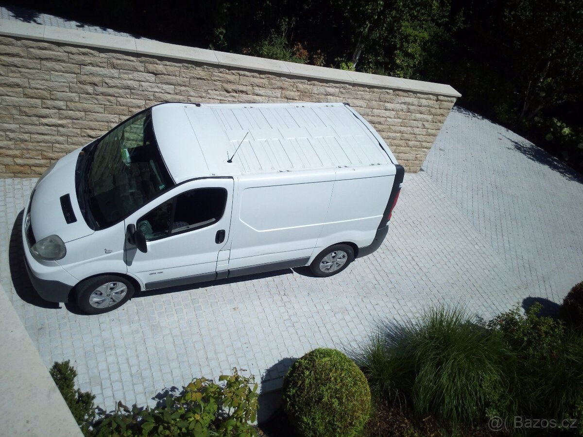 Renault Trafic 2.0 Tdci 84 Kw - 6