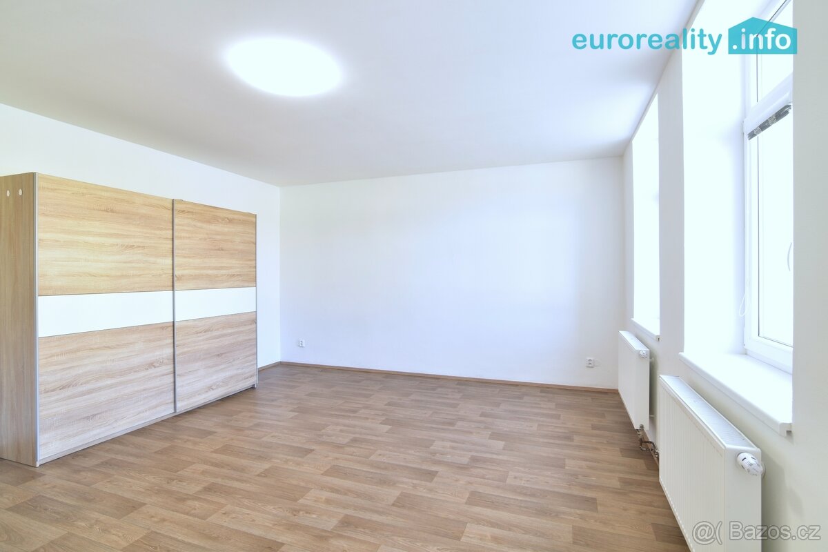 Pronájem bytu 1+1, 62m² - 6