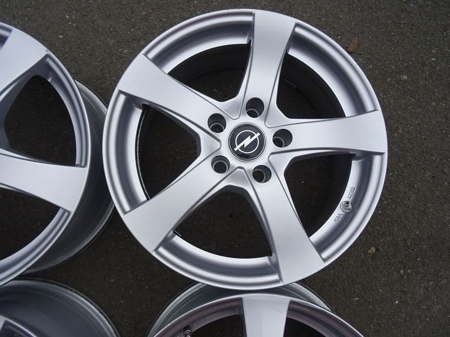 Alu disky na Opel 17",rozteč 5x115, ET 43, šířka 7J - 6