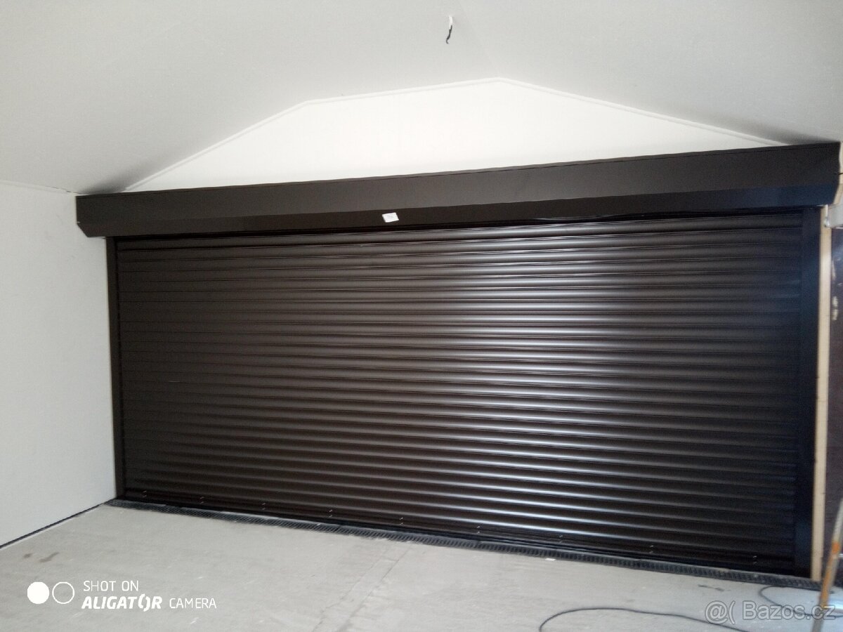 Garážová rolovací vrata zateplené 77mm lamely možno montáž - 6