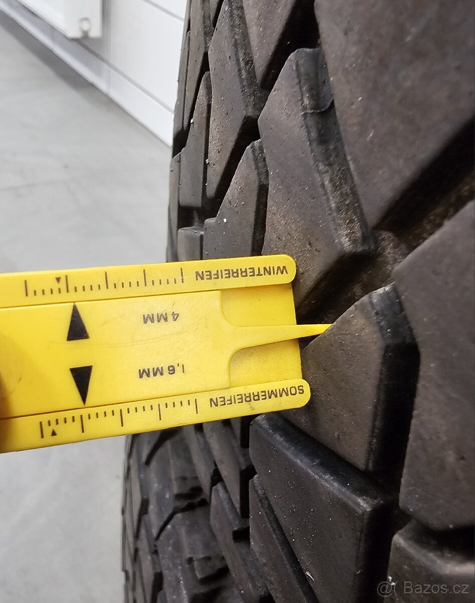 Zimní pneu 215/70 r16 - 6