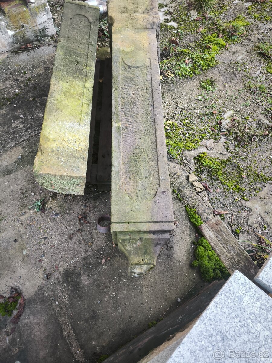 Staré pískovcové sloupy,pískovec,kvadry - 6