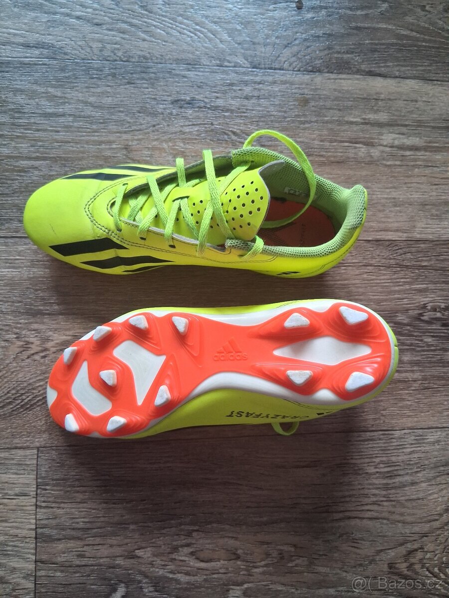 Žluté kopačky - 6