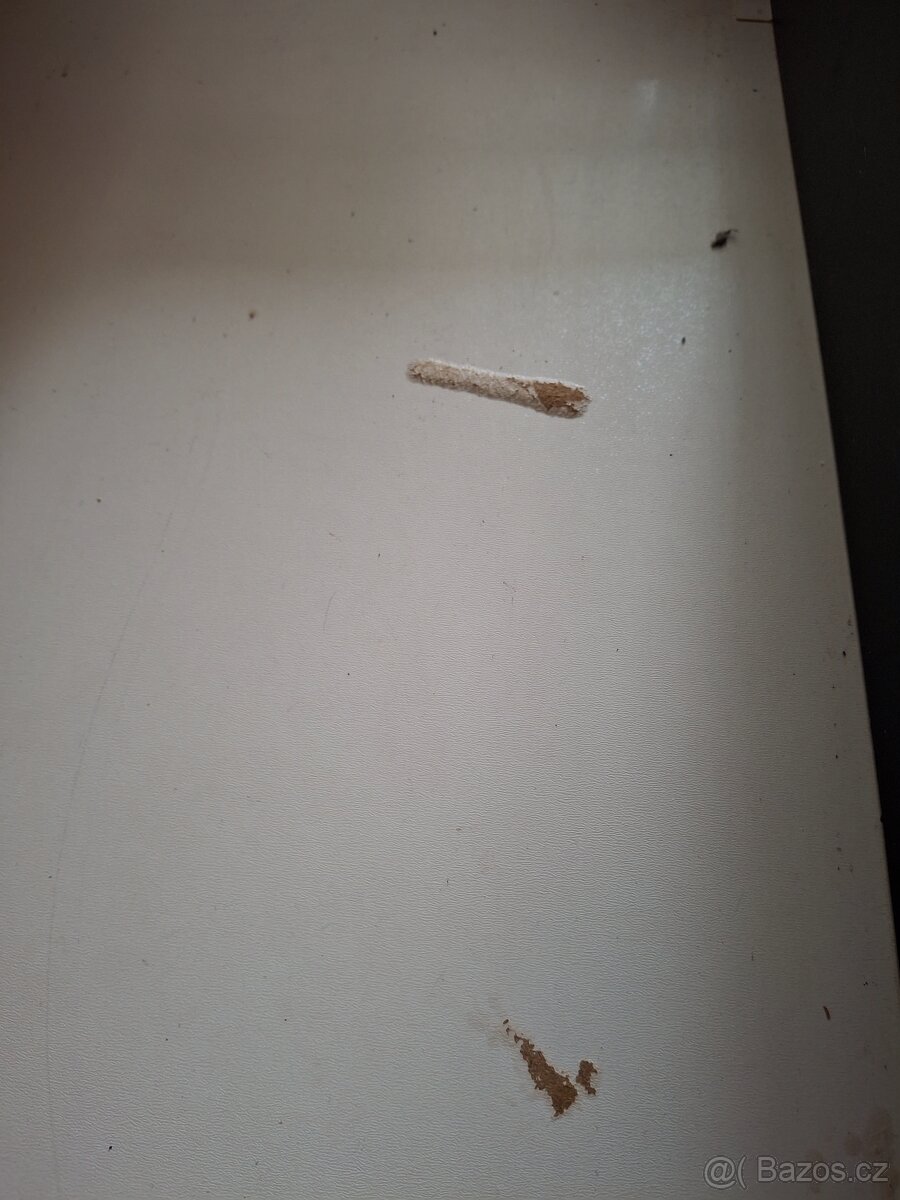 Stolek pod TV + skříňka - 6