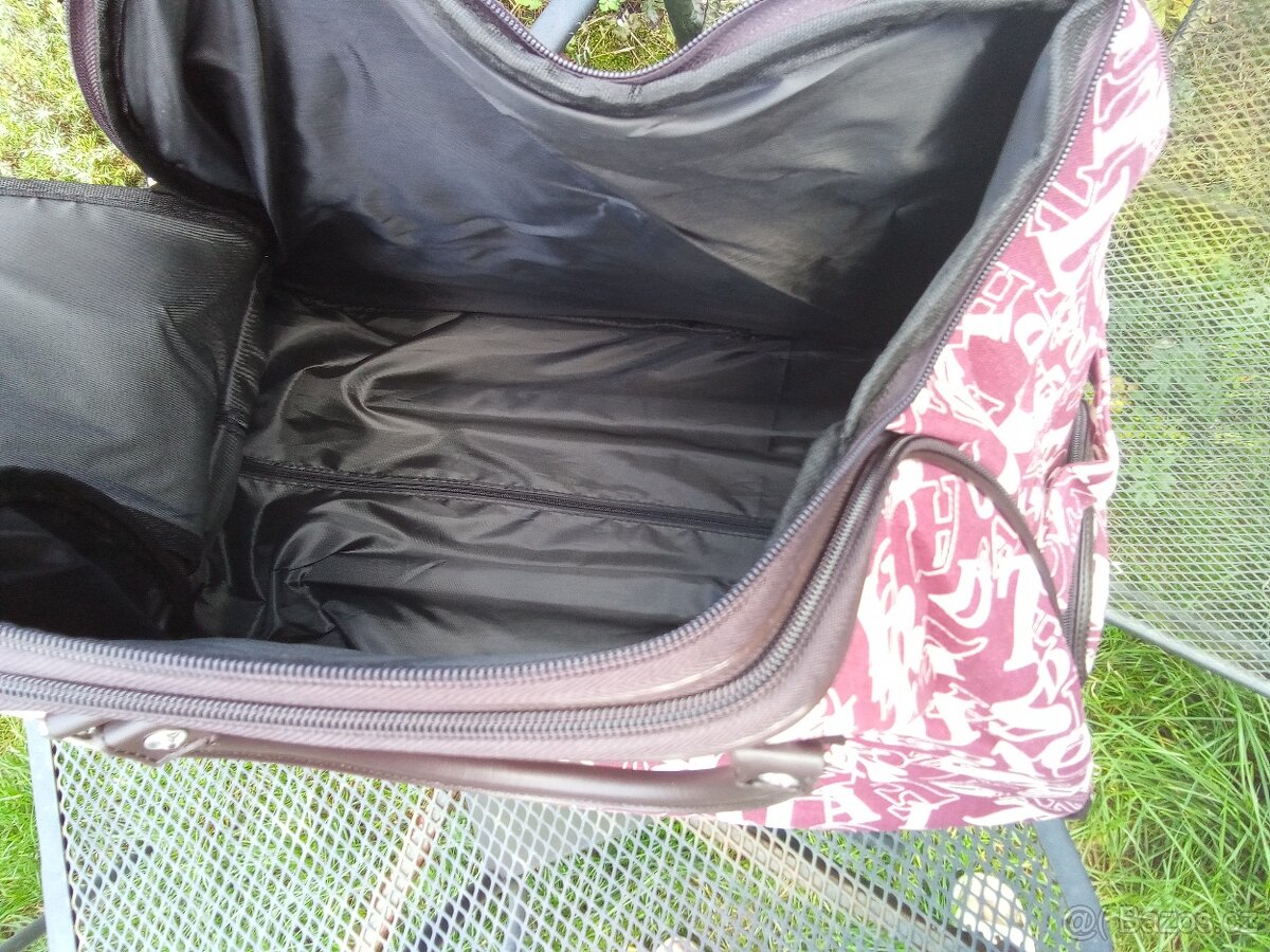 CESTOVNI TAŠKA S KOLECKY - 6