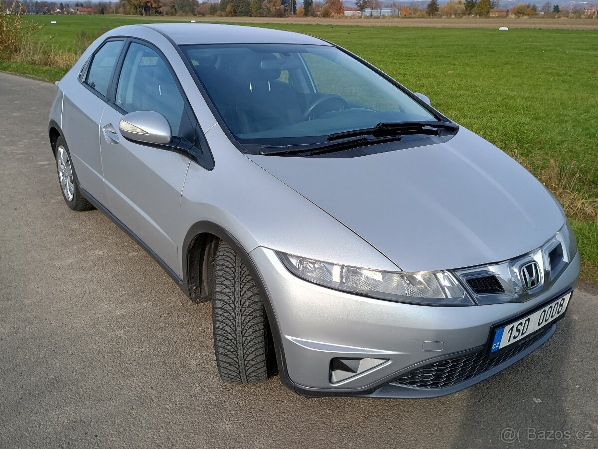 HONDA CIVIC - 6