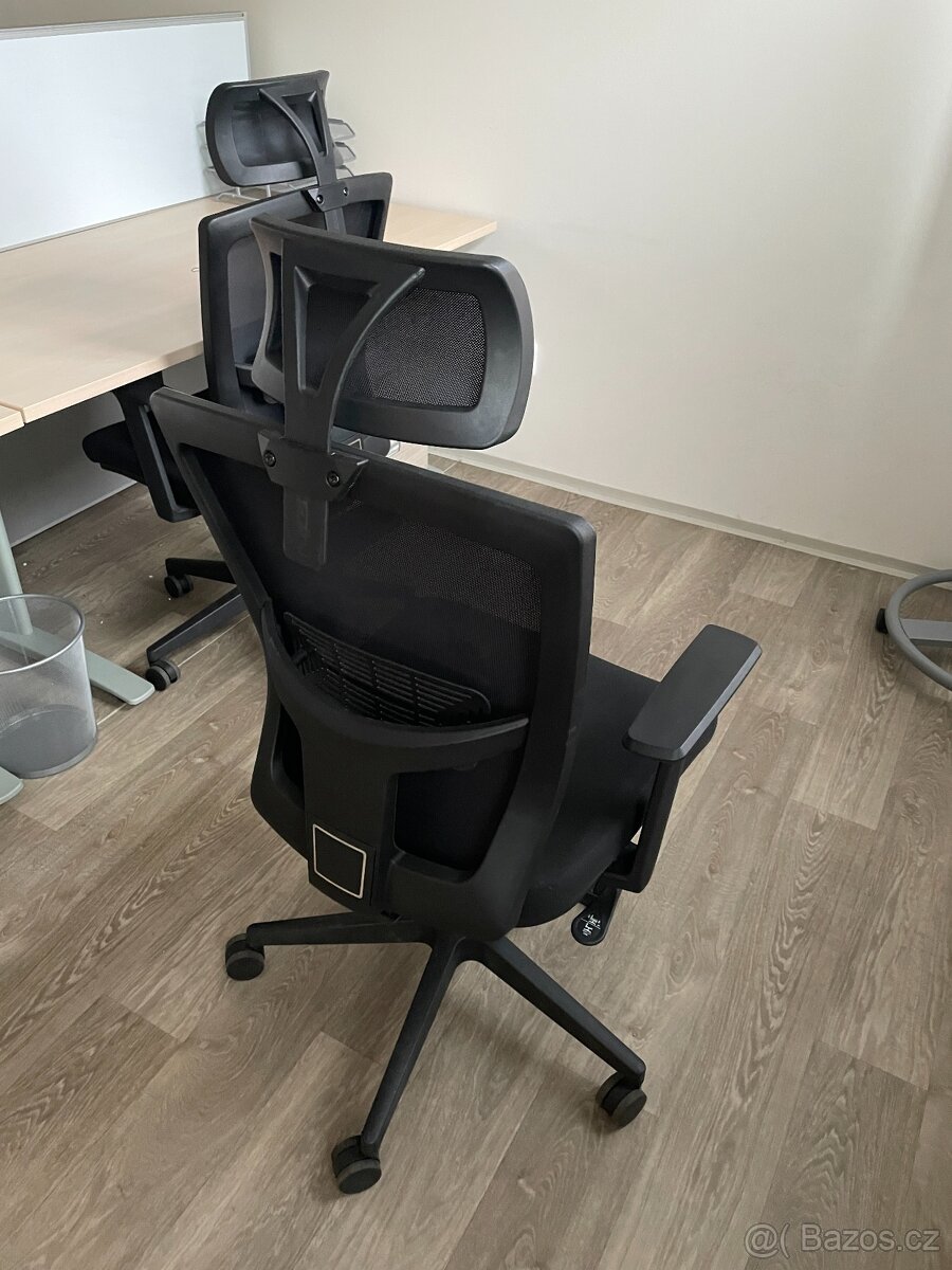 Kancelářský nábytek - 6