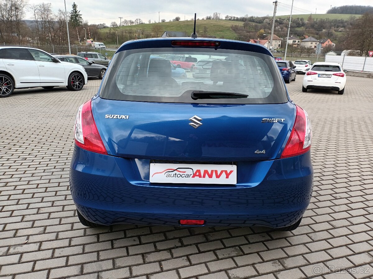 Suzuki Swift 1,2 i,4x4,VÝHŘEV,SERVIS,KOLA, - 6